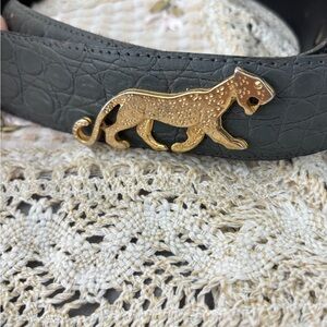 Vintage 80s Gold Panther Tiger 🐆 Gray Leather Calfskin Belt.